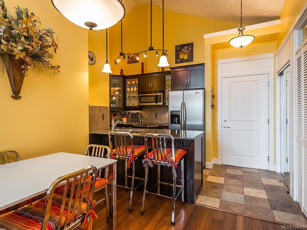 403-3210 Jacklin Rd