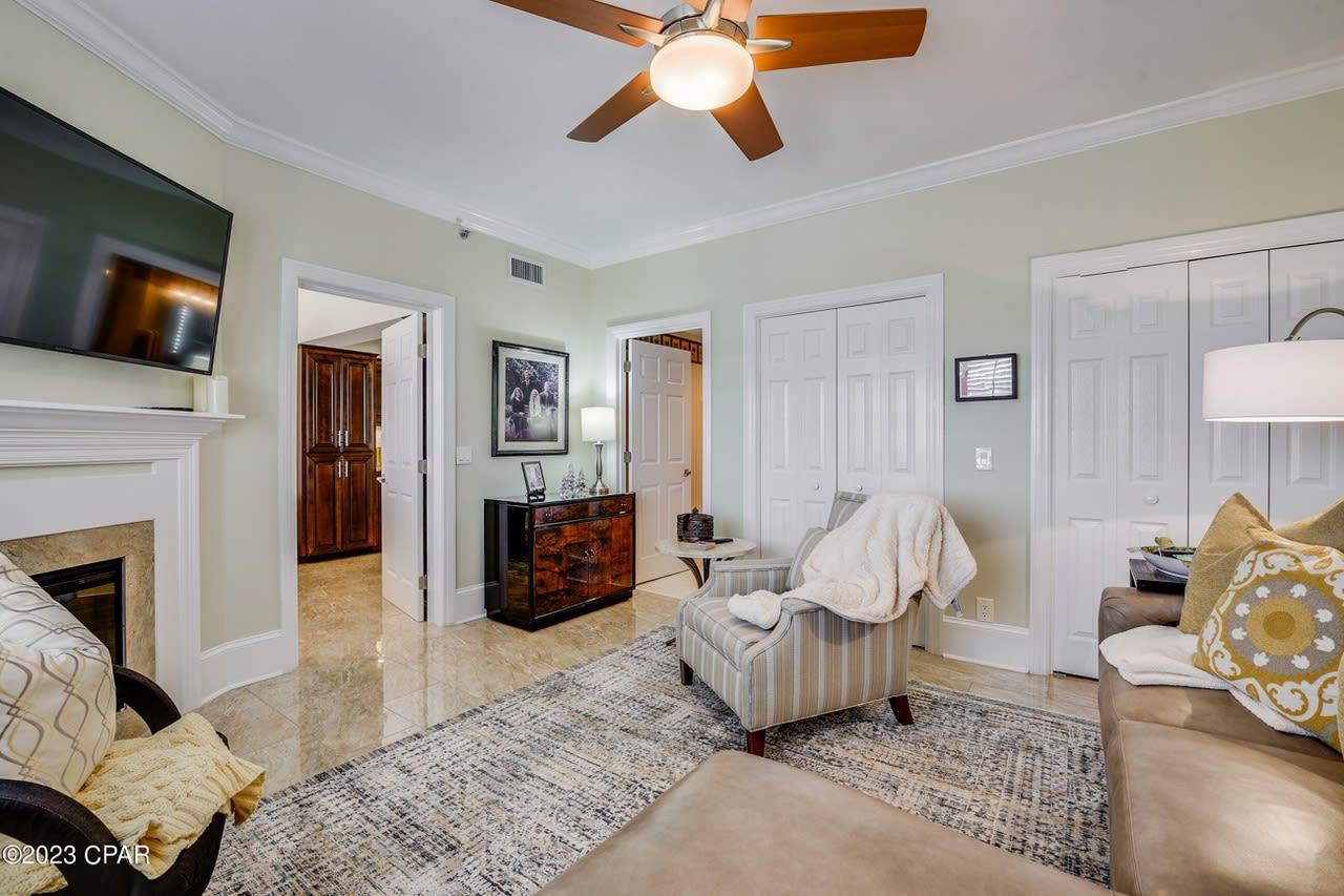 6323 THOMAS Drive Unit 802A