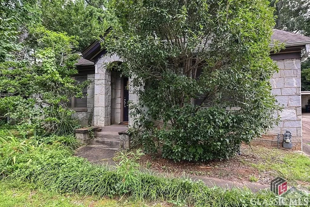 165 Catawba Ave