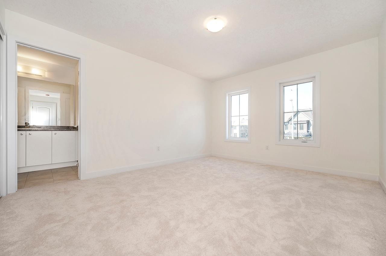 194 Aviron Cres