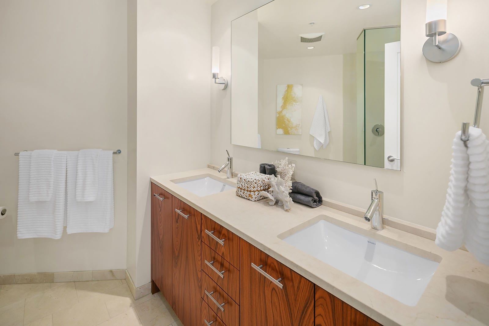 500 106th Avenue NE, Unit 807