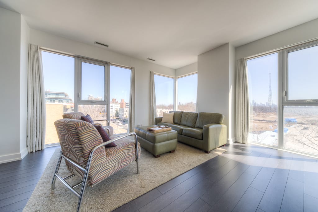 FOREST HILL CORNER SUITE