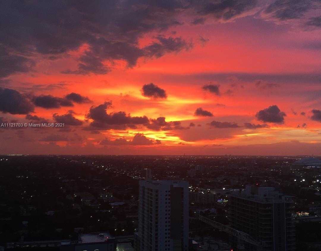 79 SW 12th St Unit 3712-S
