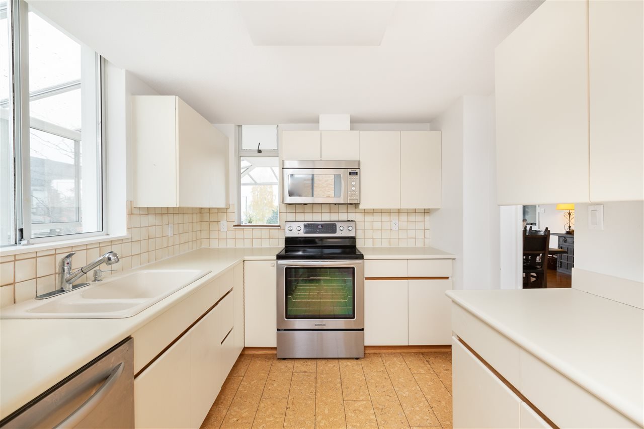 200-1819 Bellevue Ave