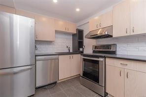 919 Selkirk Ave