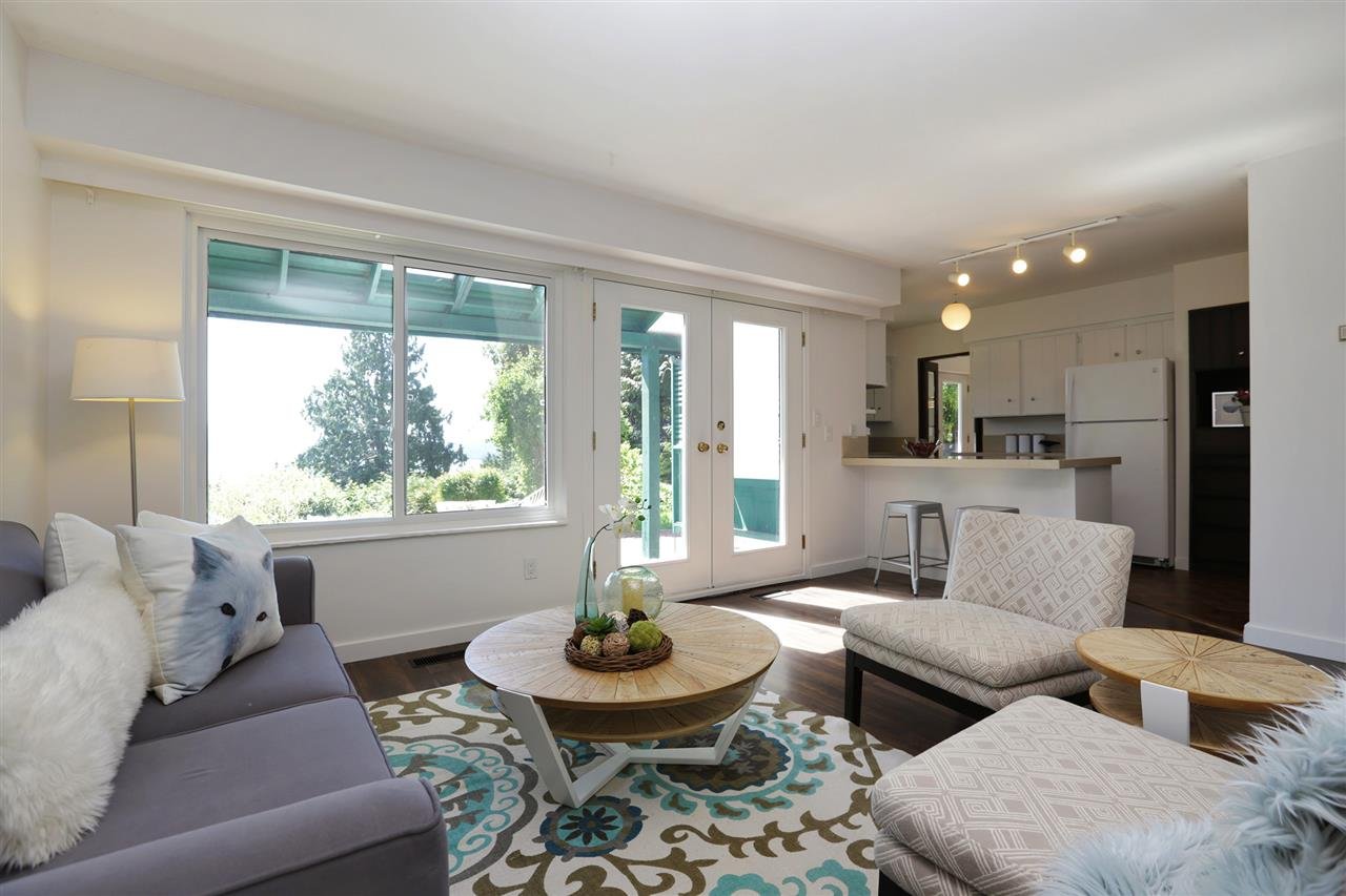 230 Mountain Dr