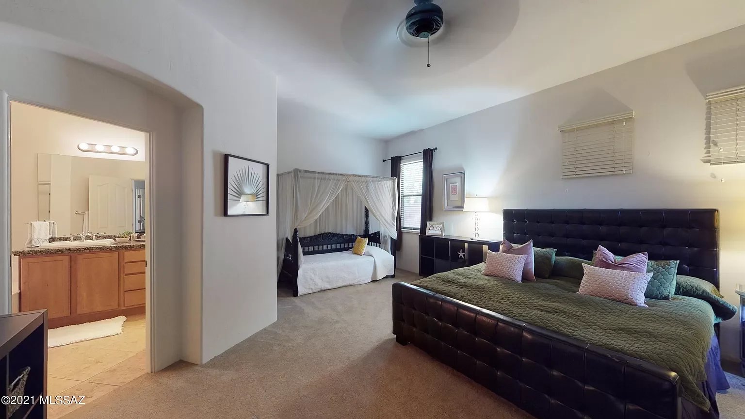 86 E Castlefield Cir
