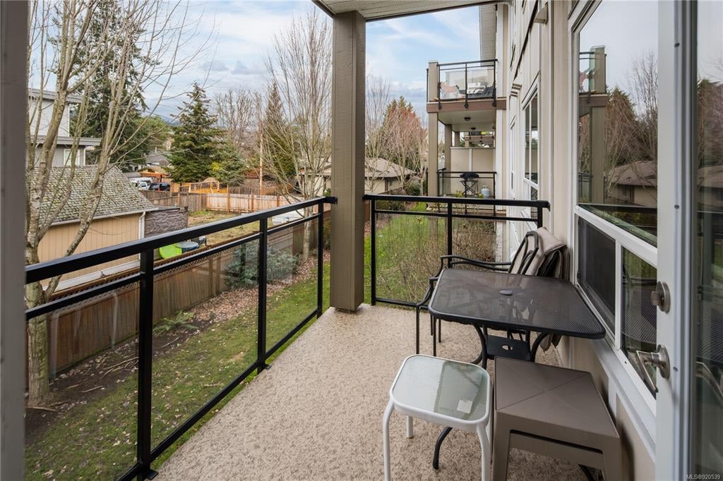 203 - 938 Dunford Ave