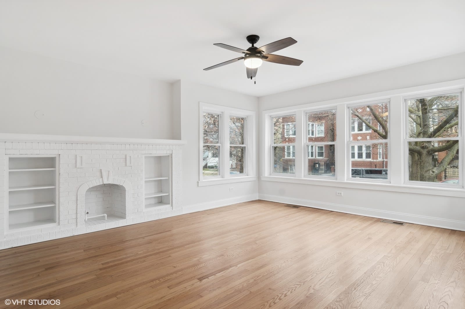 Private Address Unit 1E, Chicago, IL 60625