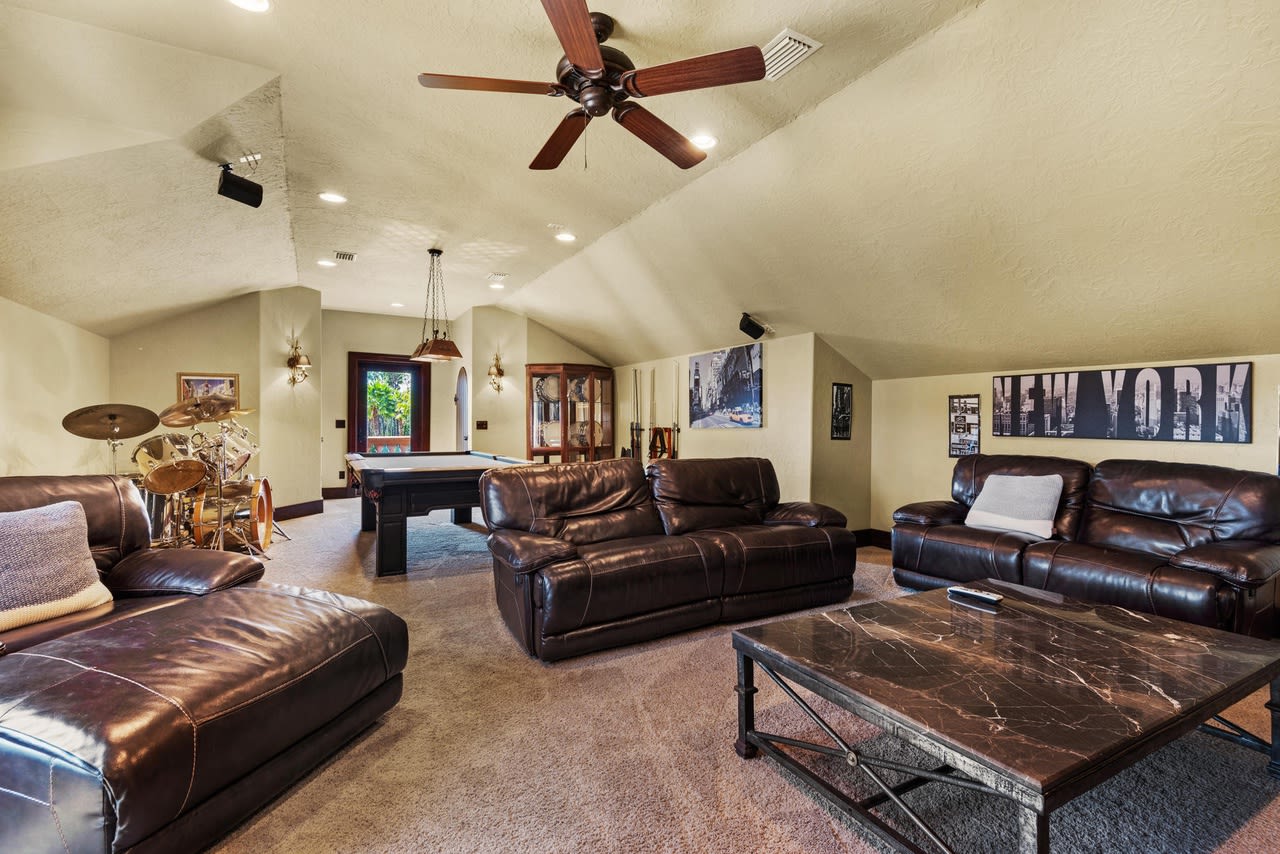 5236 Finisterre Drive