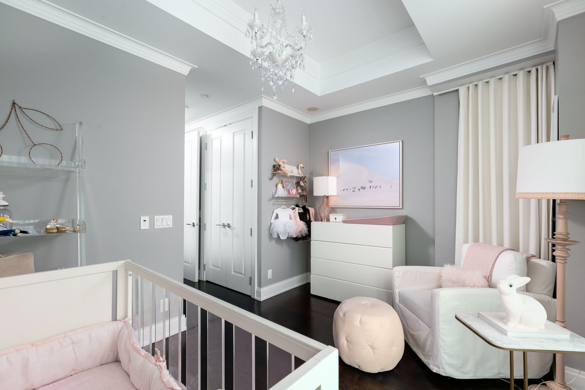 206 Bloor St W 
