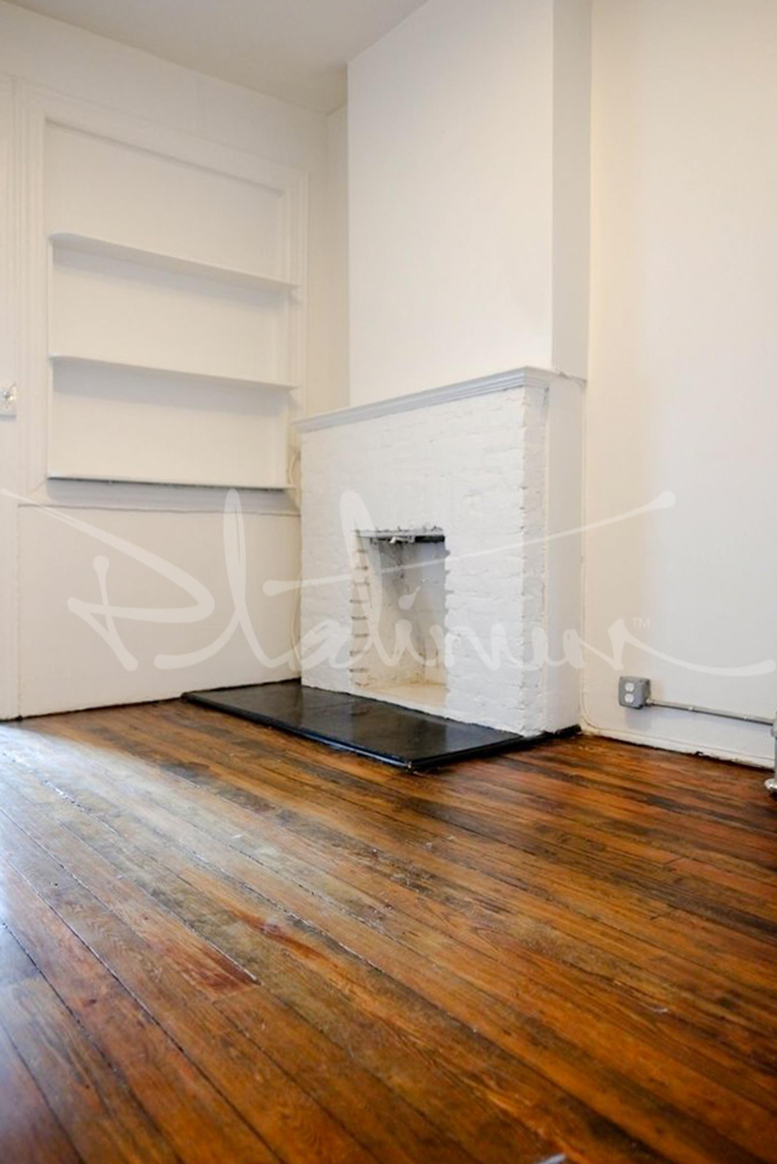 615.5 Hudson Street, Apt 14