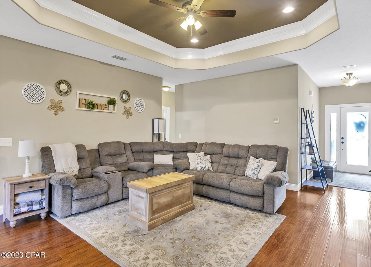 5612 DUNE CREEK Trail