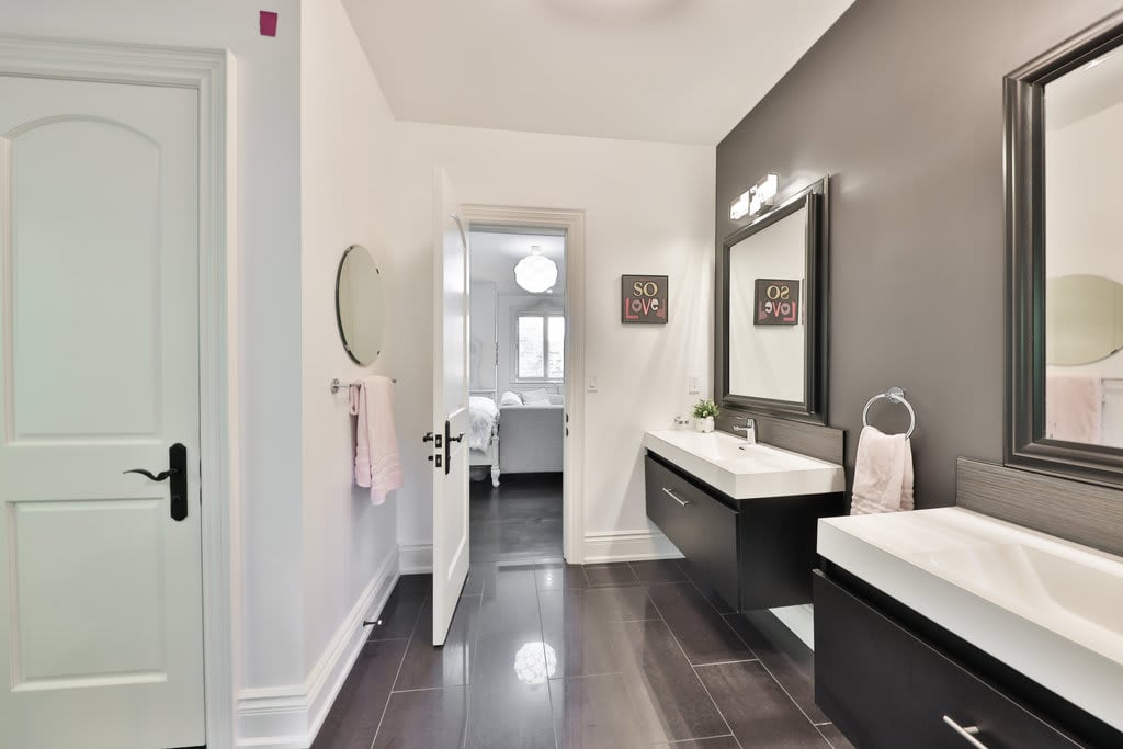 2015 Elmhurst Avenue, Oakville