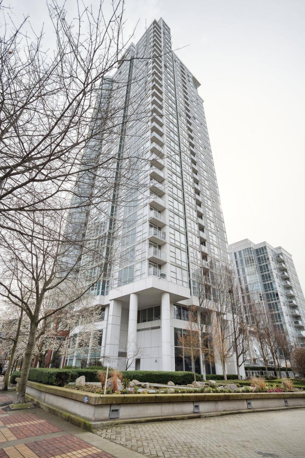 3D-193 Aquarius Mews, Vancouver