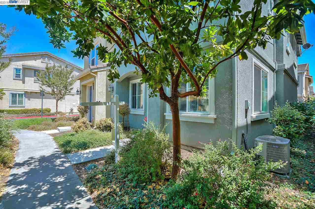22864 Amador St