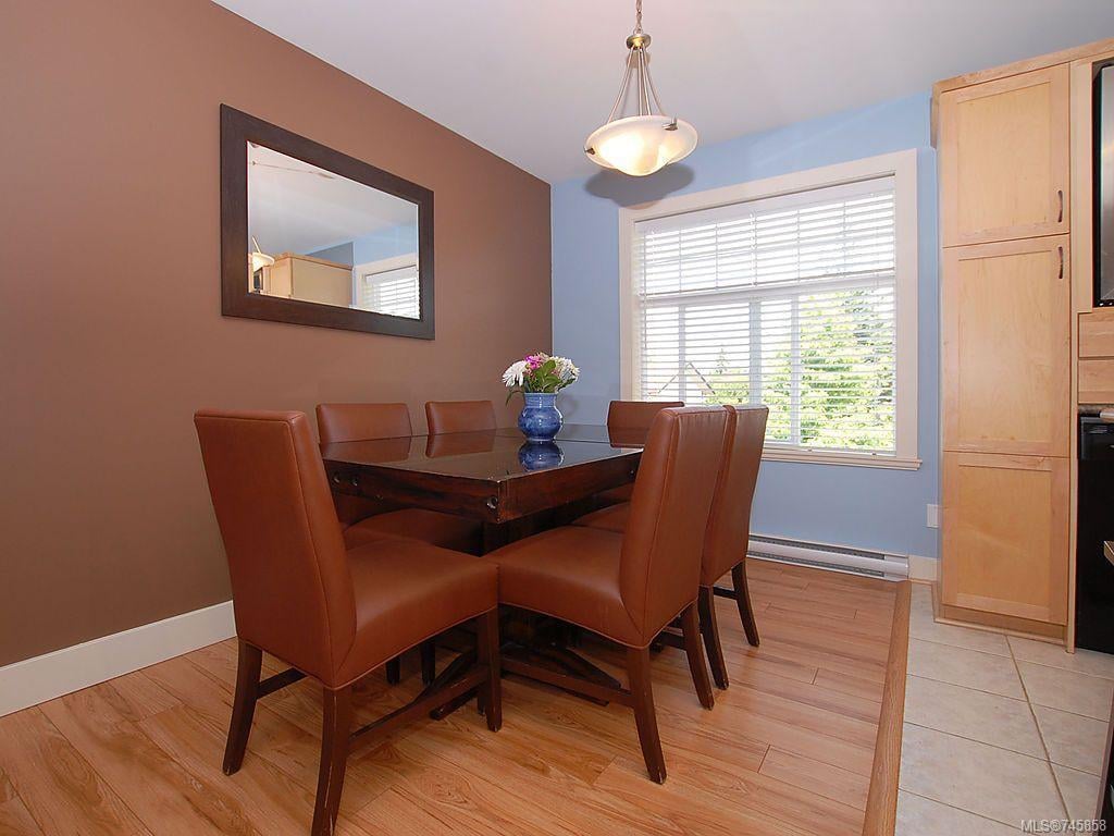 202-2752 Peatt Rd, Langford