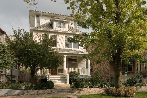 3535 N Bosworth Ave