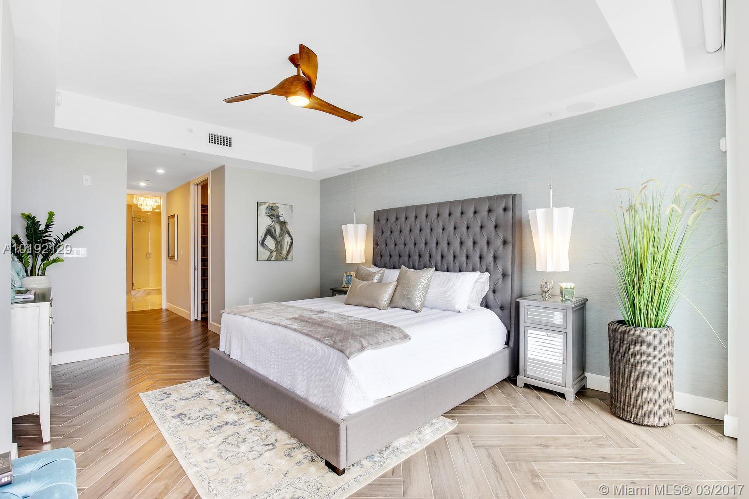 1200 Hillsboro Mile, #1206