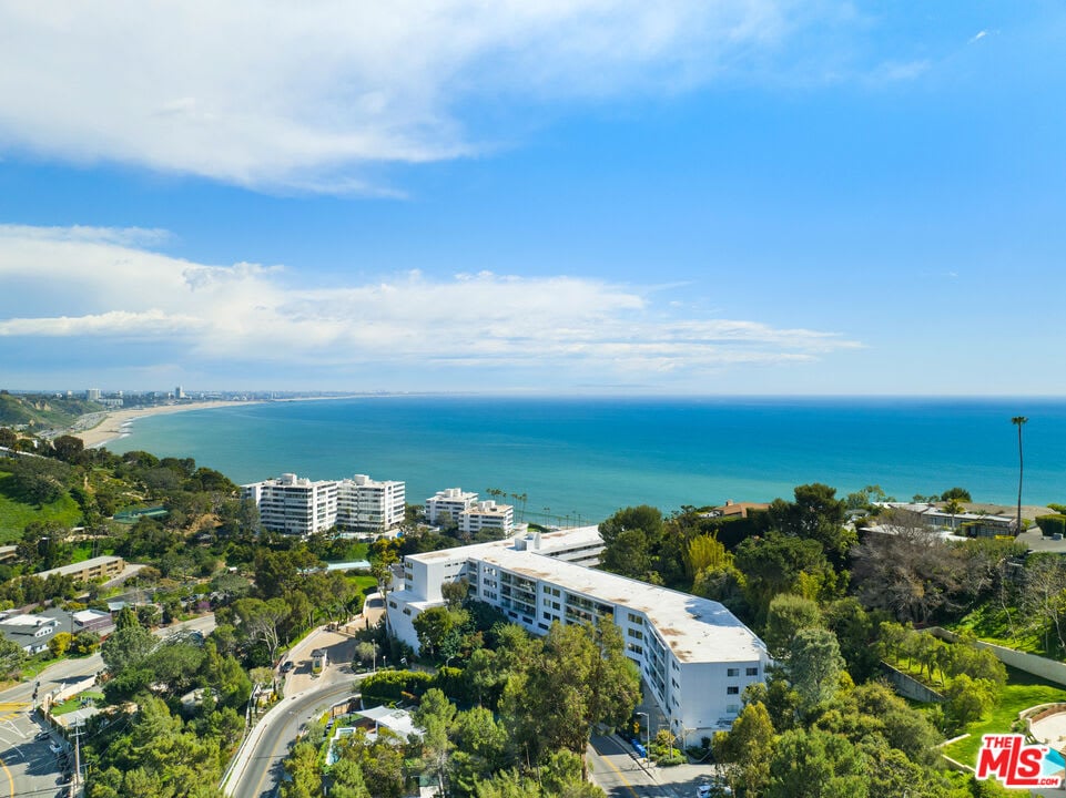 17337 Tramonto Drive, Unit 111