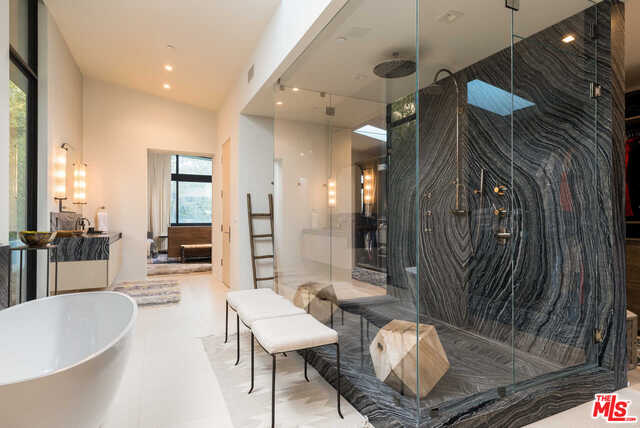 Luxe Crown