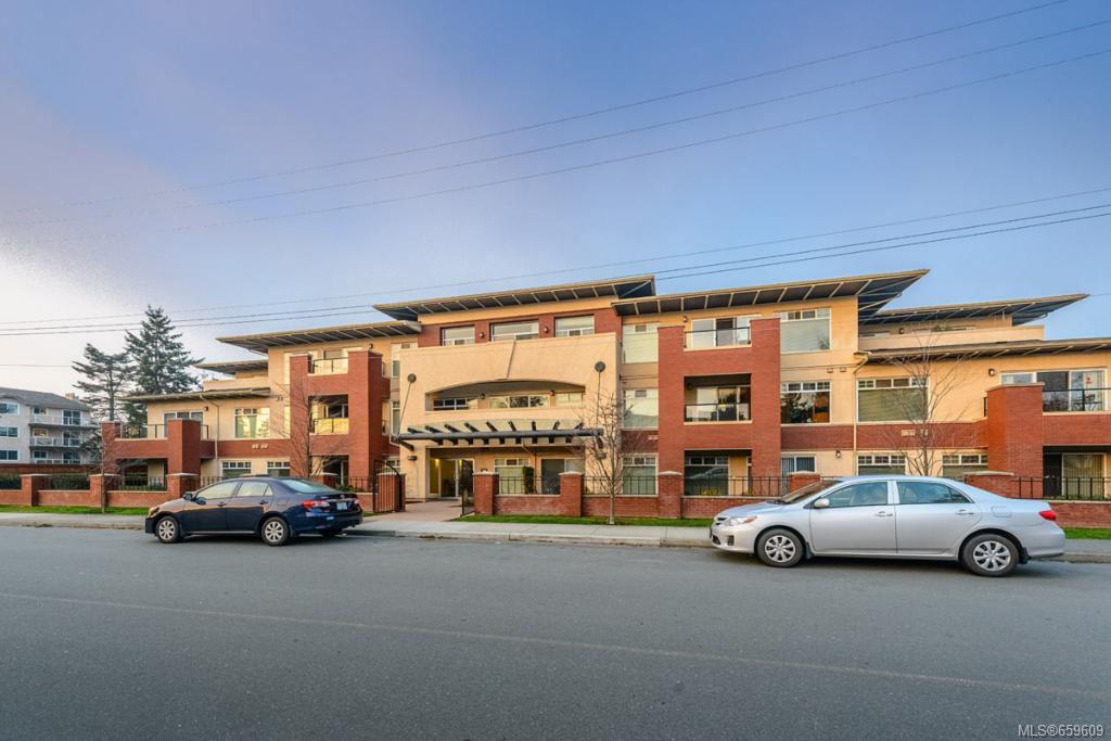 101-2380 Brethour Ave, Sidney