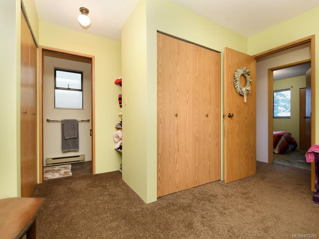 4075 Grange Rd, Saanich
