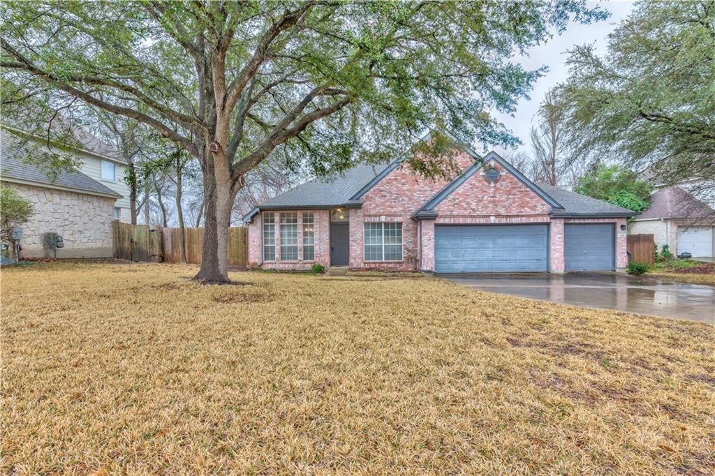 104 Parque Cir
