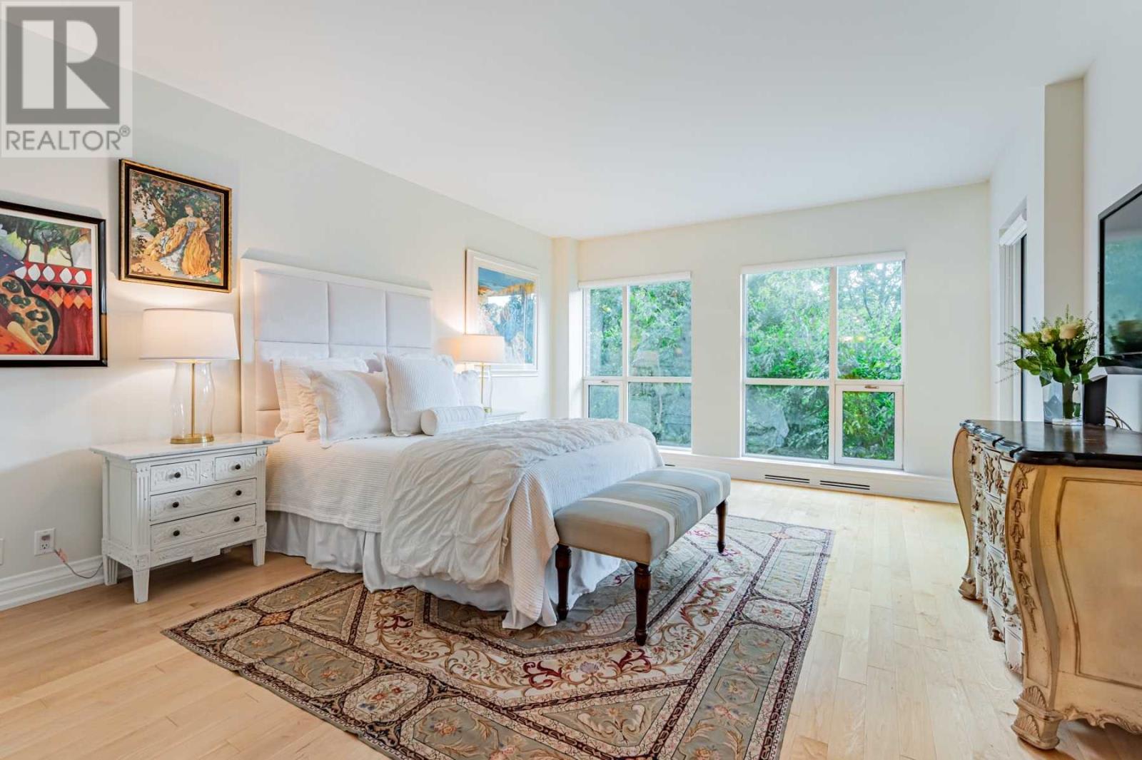 38 AVENUE RD STE 312