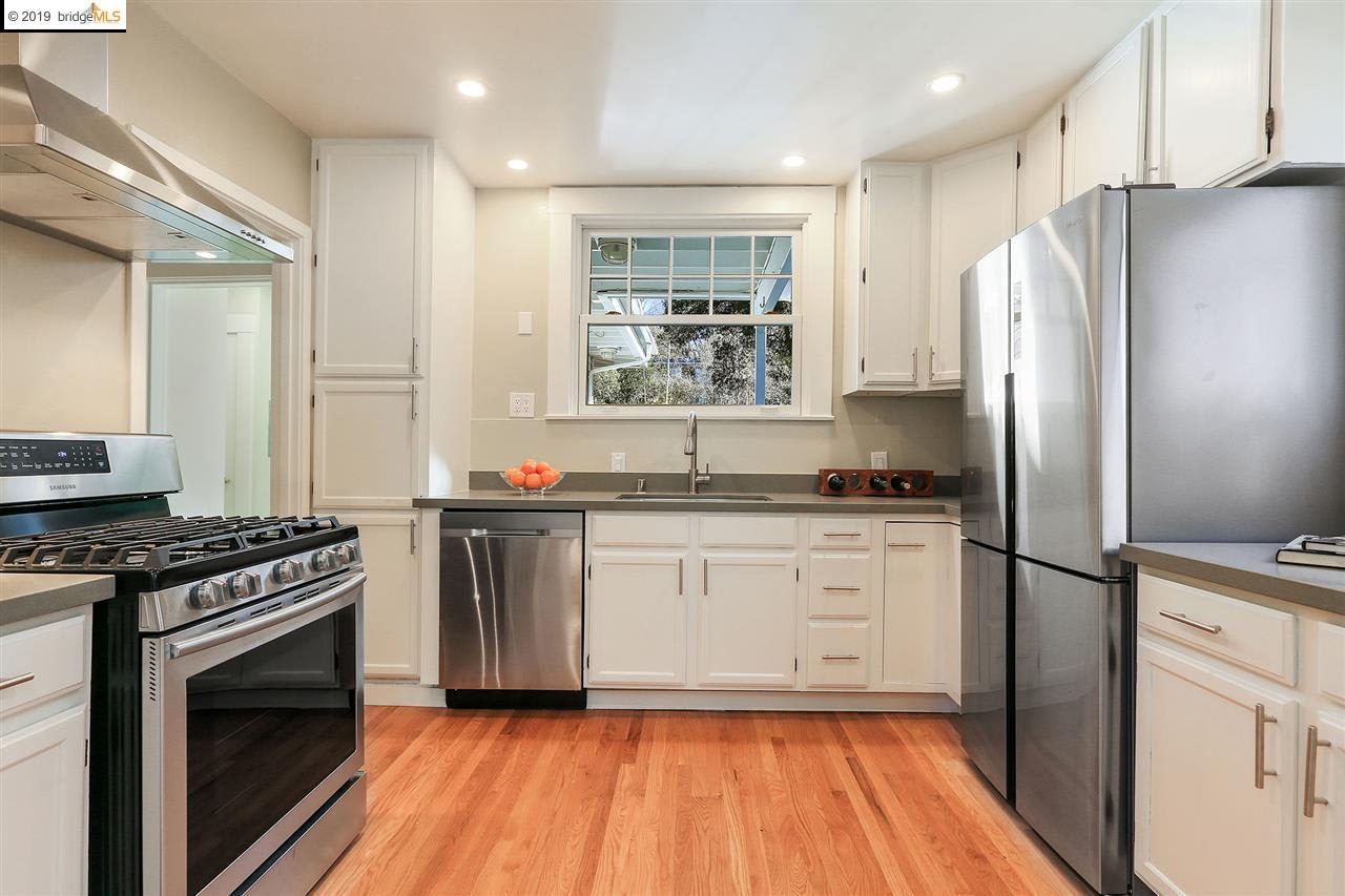 1015 Mariposa Ave