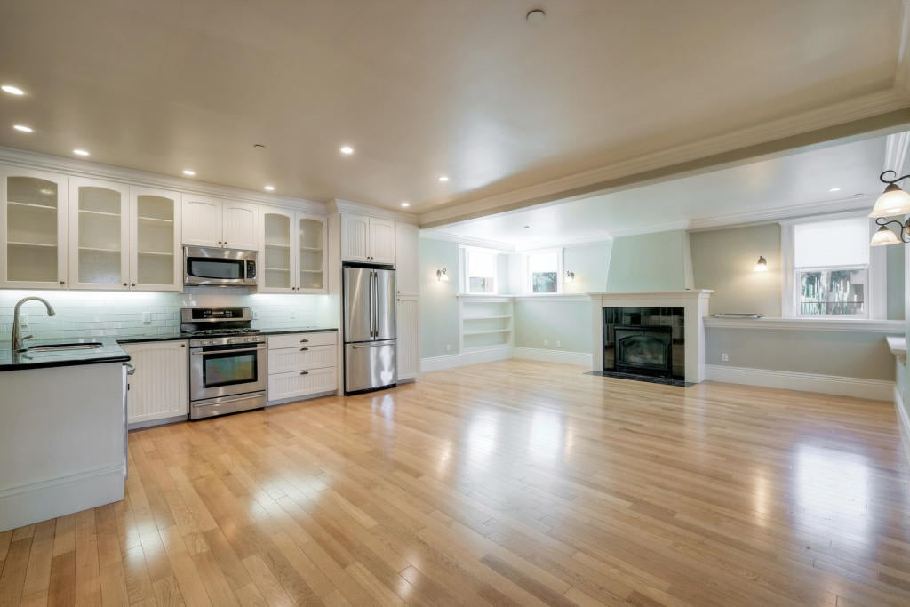 120 Bayo Vista Ave