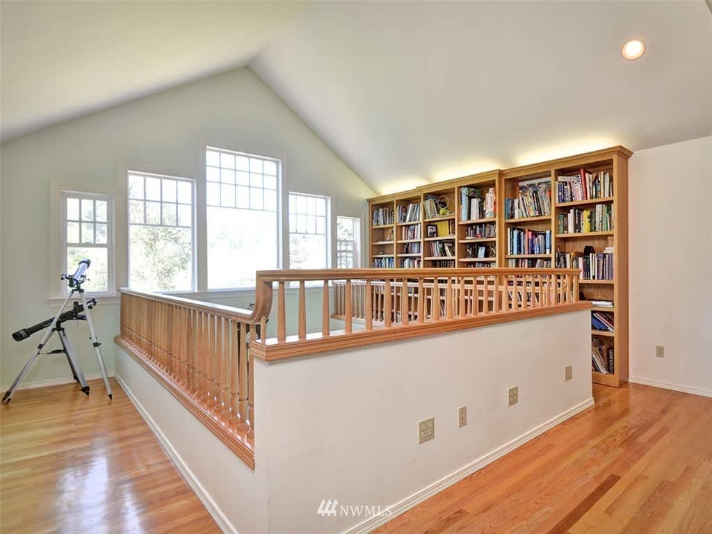 20333 208th Ave SE
