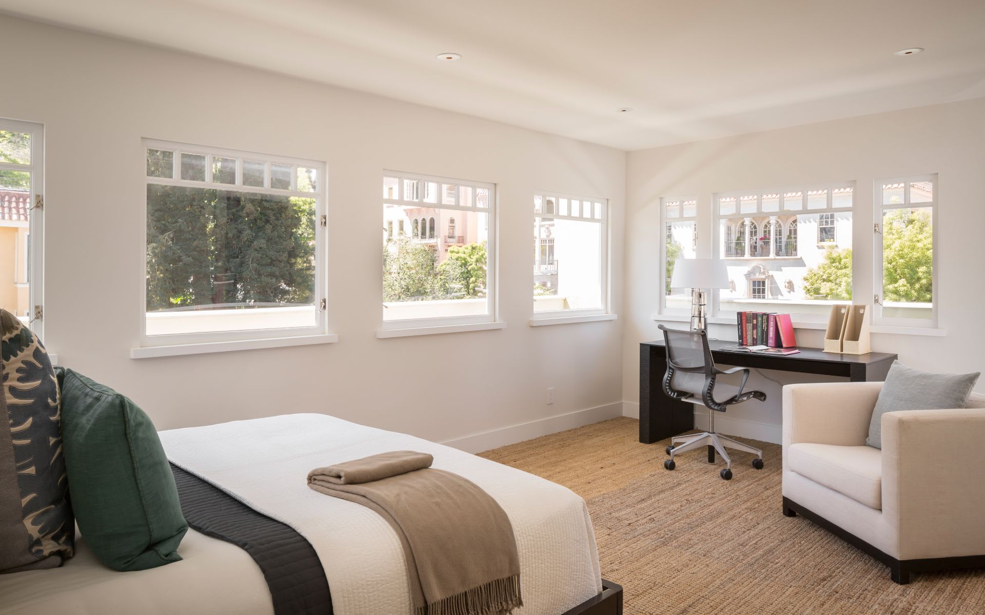 Contemporary Gem In Cow Hollow