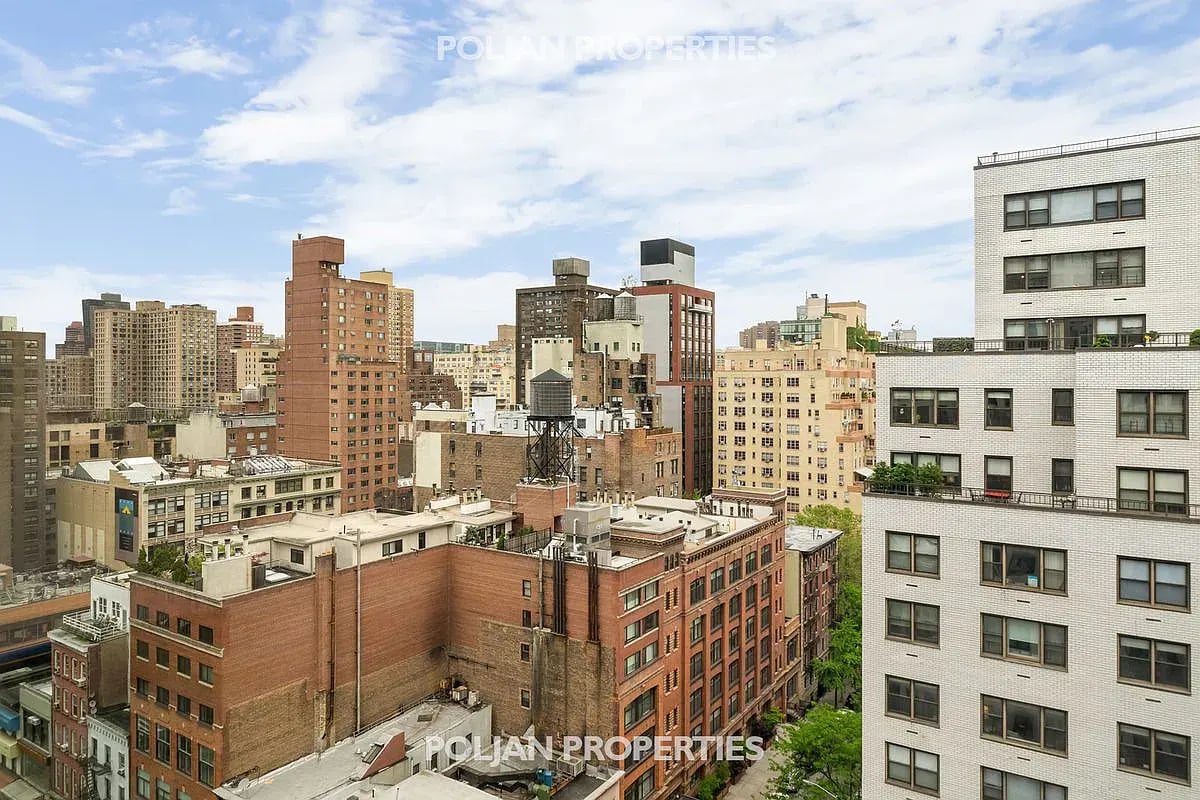 160 E 22nd St #16D