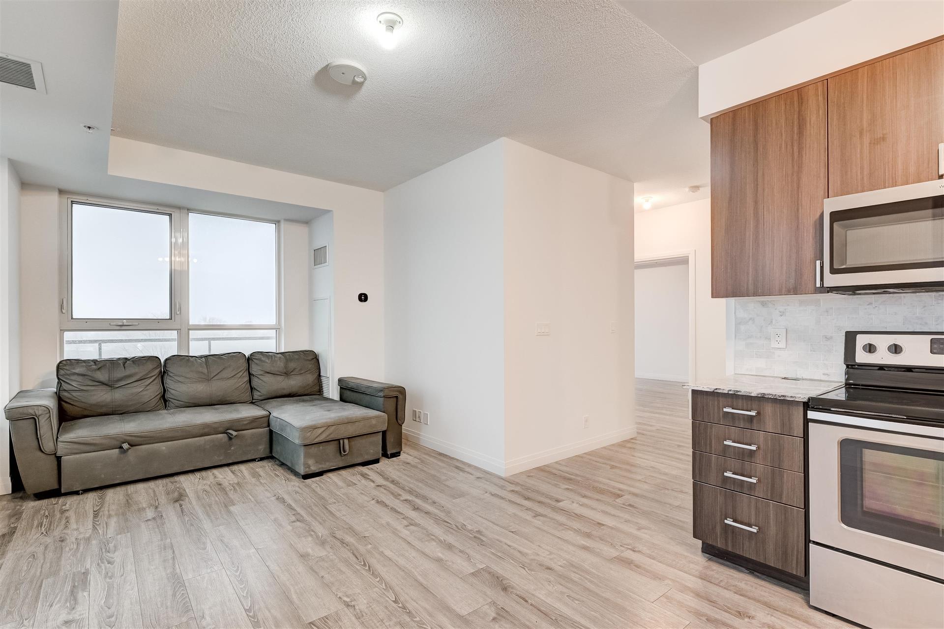 #902 - 22 East Haven Dr