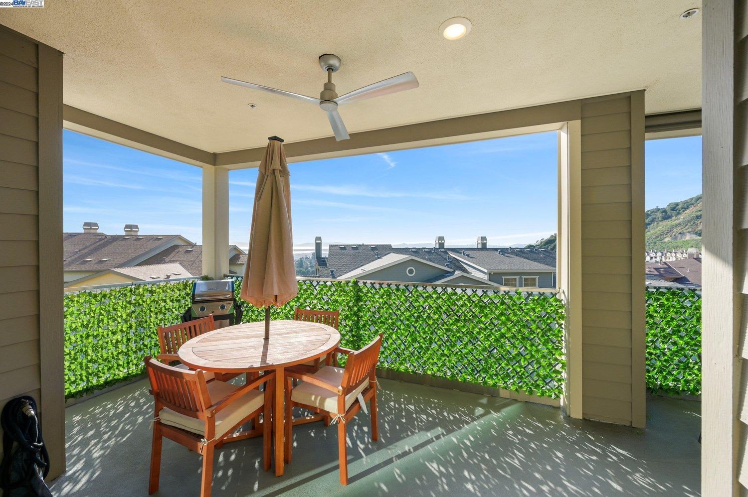 6817 Skyview Dr