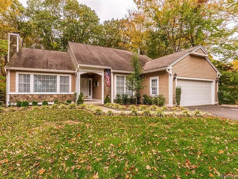 7 Ivy Ln