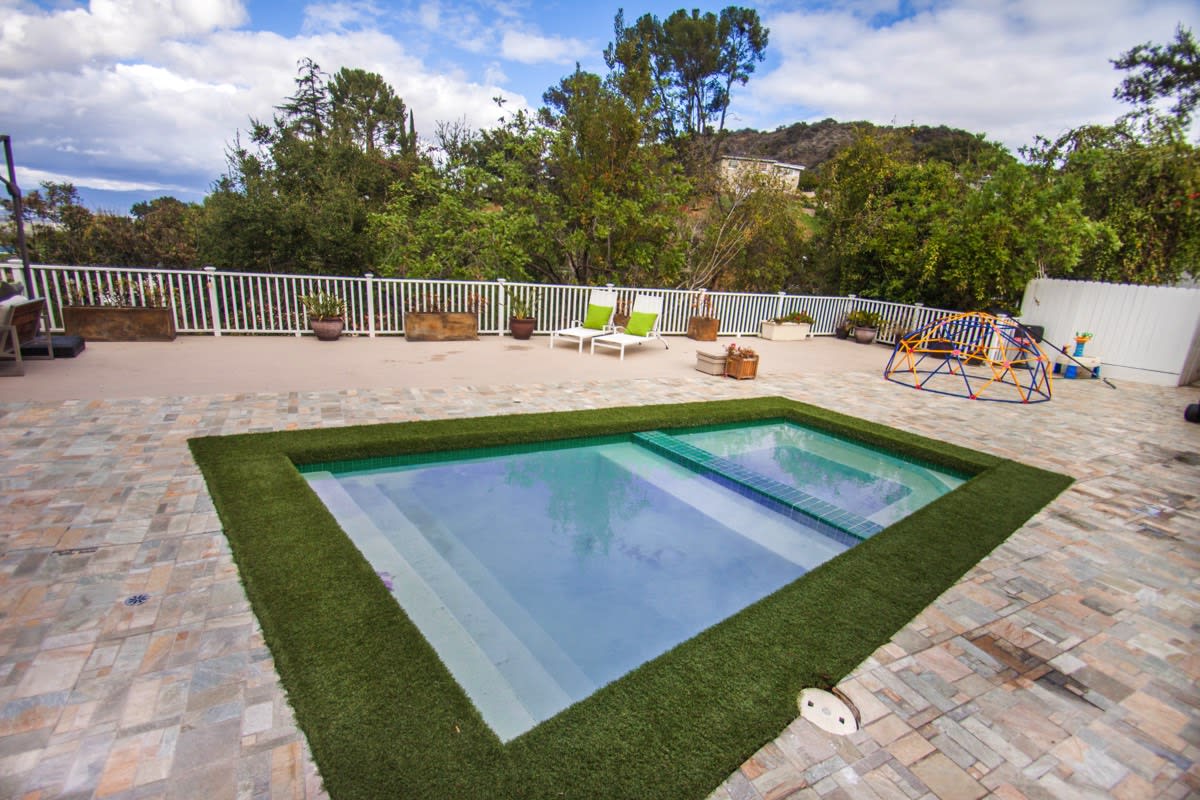 3440 Camino De La Cumbre Sherman Oaks, CA