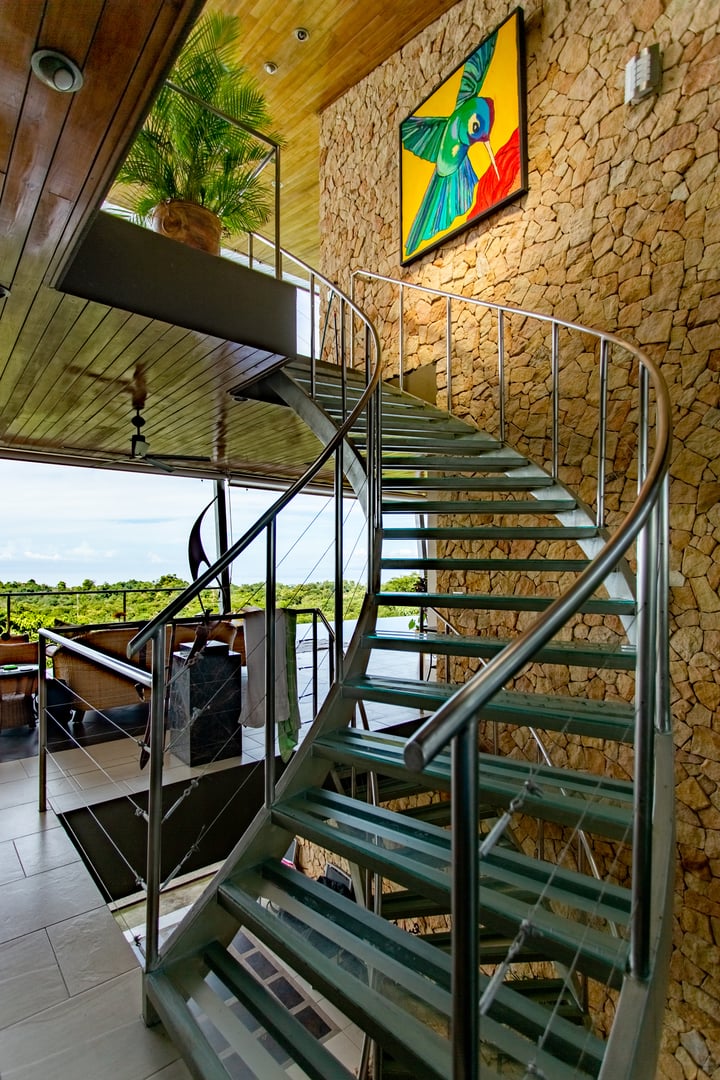 Solar Powered Hilltop Estate, Manuel Antonio, Puntarenas