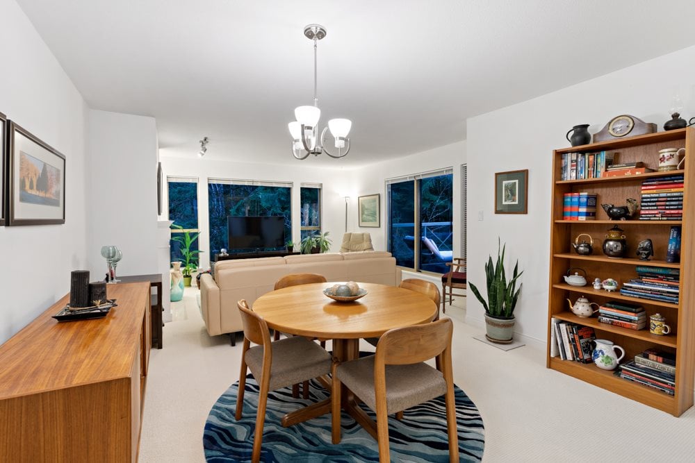 311-3658 Banff Ct