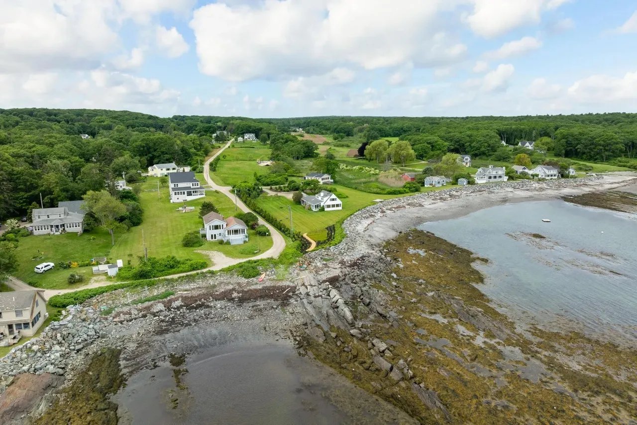Newly Priced: 23 Peabbles Cove Road, Cape Elizabeth, ME 04107 – $3,100,000