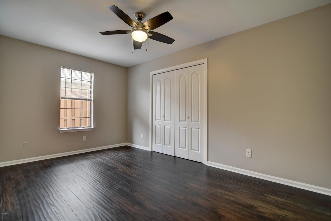 106 E Sonata Circle