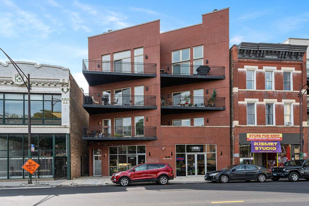 1132 N MILWAUKEE AVENUE, #4S 