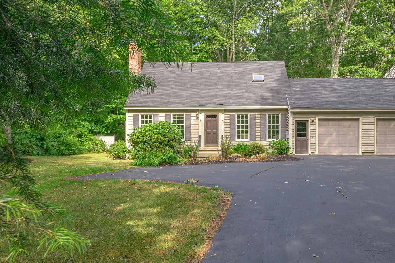 New Condo Listing! 5 Cape Woods Drive, Cape Elizabeth, Maine – $599,000
