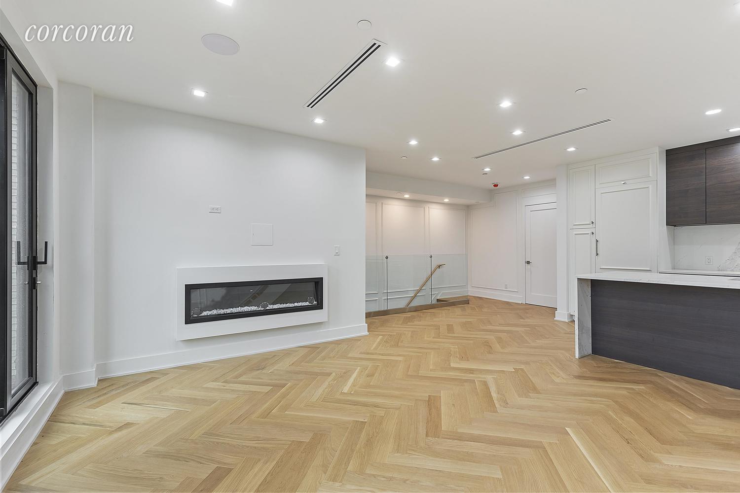108 India St #3