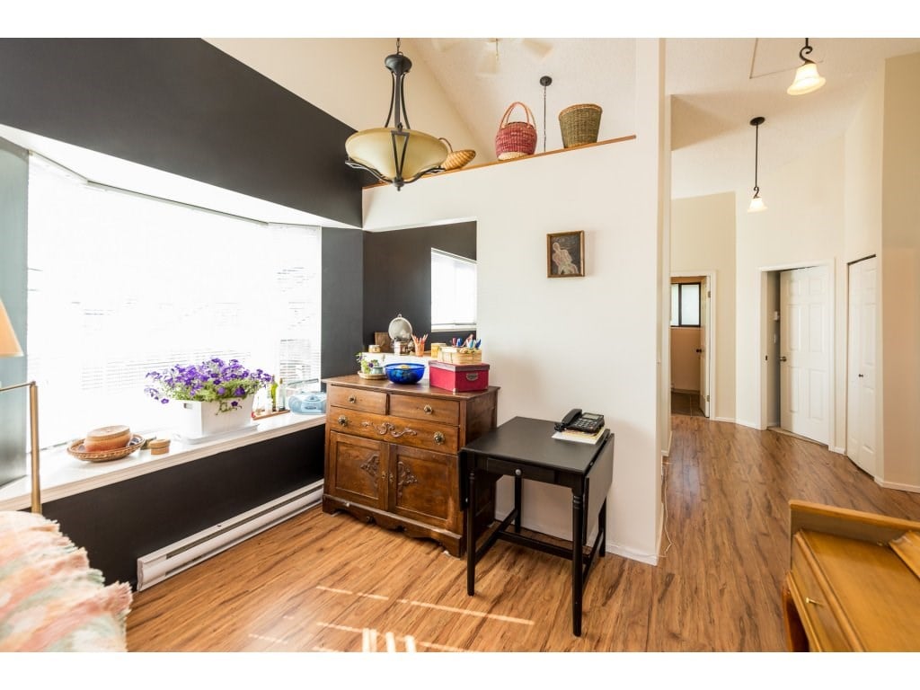 301-11726 225 St