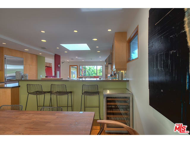 1452 Brixton Rd