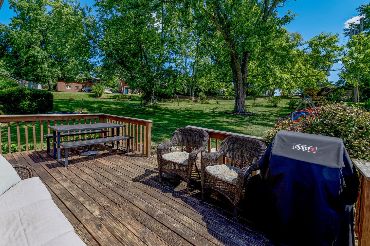 3239 Fieldcrest Dr