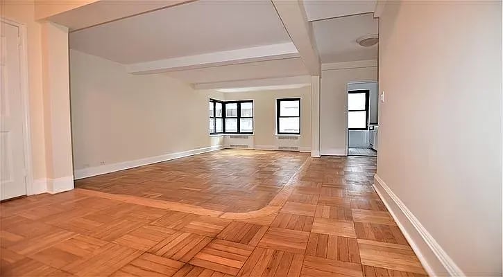 141 East 56th St Unit: 6A