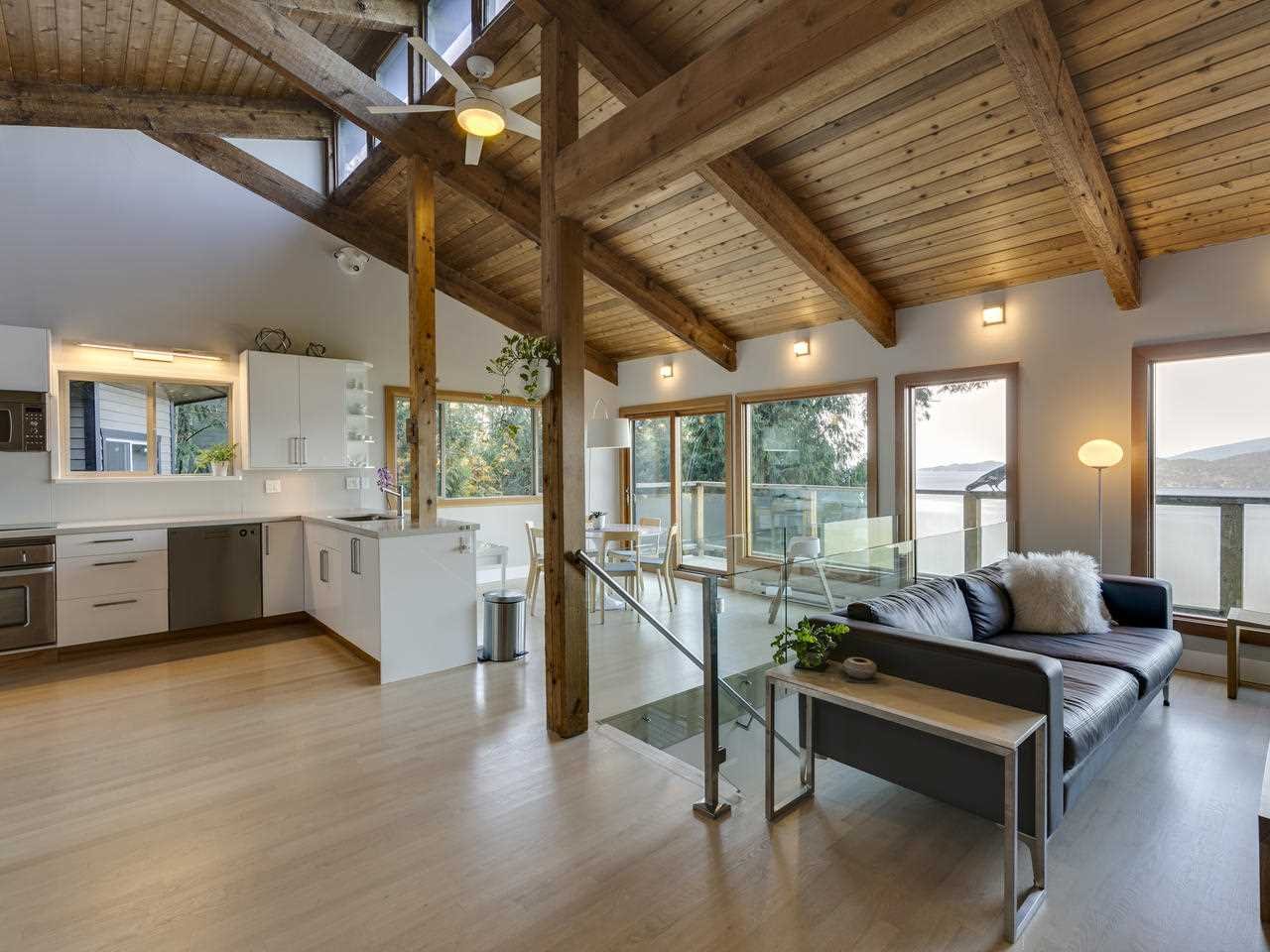 280 Mountain Dr